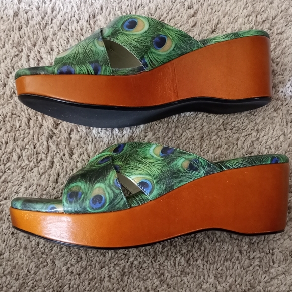 NWT Image Wedge Sandals - Picture 4 of 8